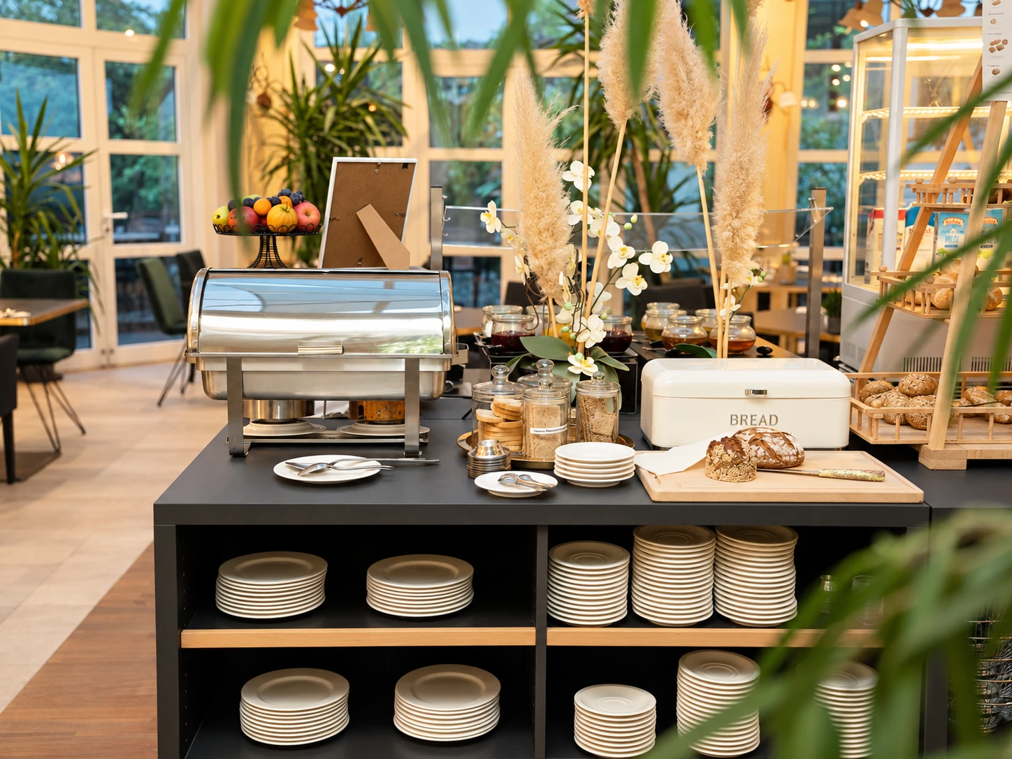 Frühstücksbuffet mit regionalen Produkten im Flair Hotel Vier Jahreszeiten