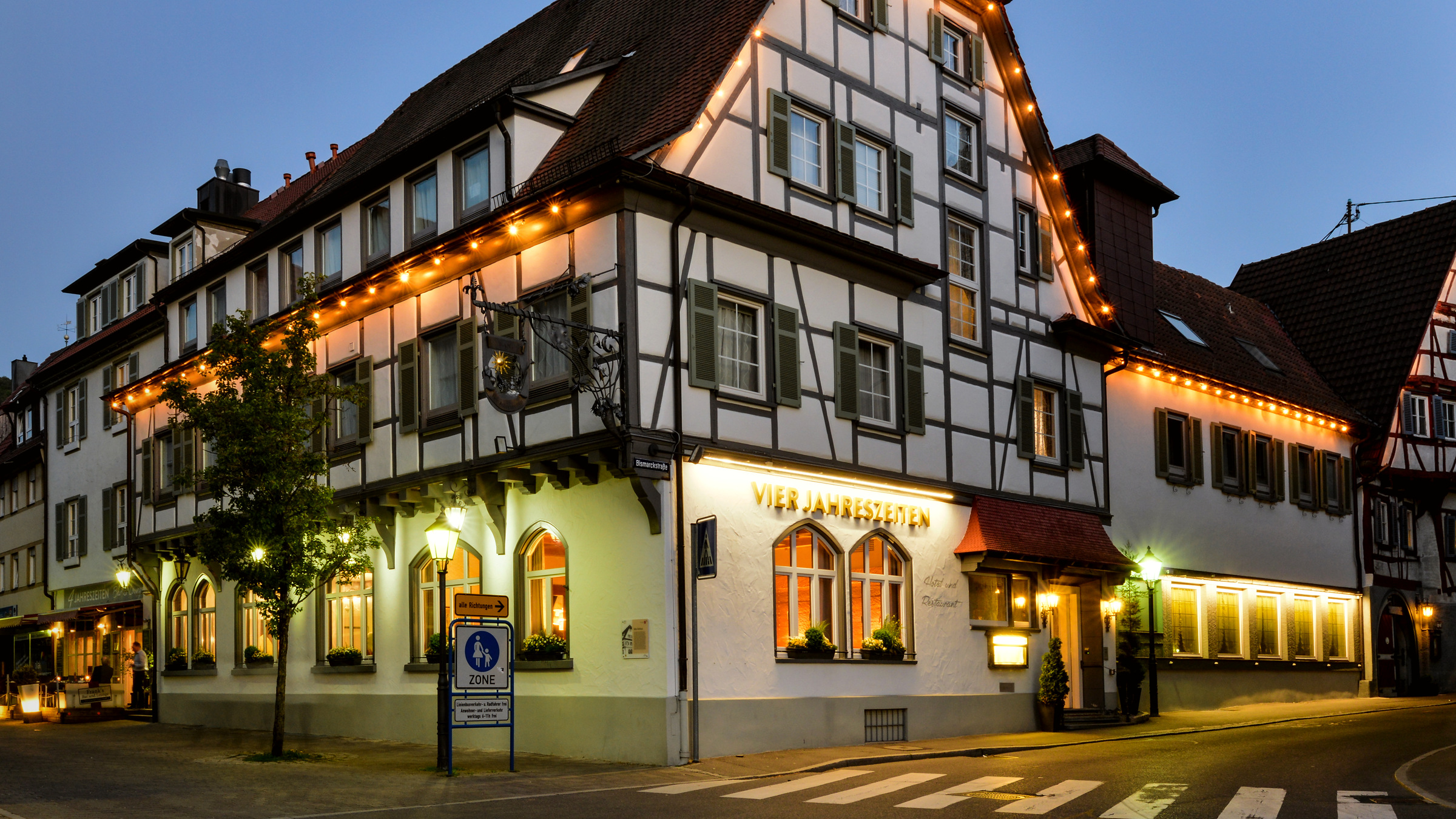 Historisches Fachwerkgebäude Flair Hotel Vier Jahreszeiten